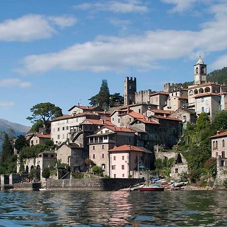 Casa Rosa Lägenhet Dervio Exteriör bild