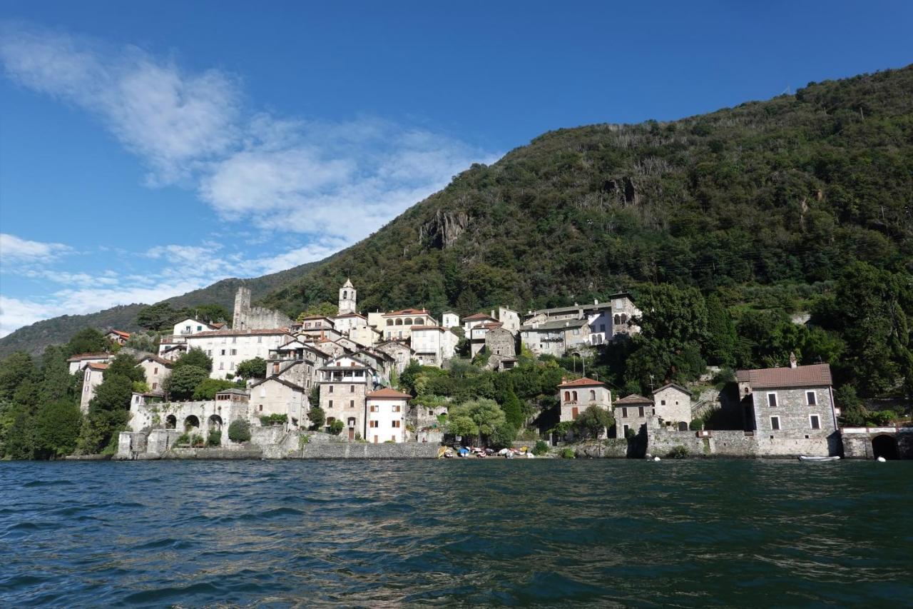 Casa Rosa Lägenhet Dervio Exteriör bild